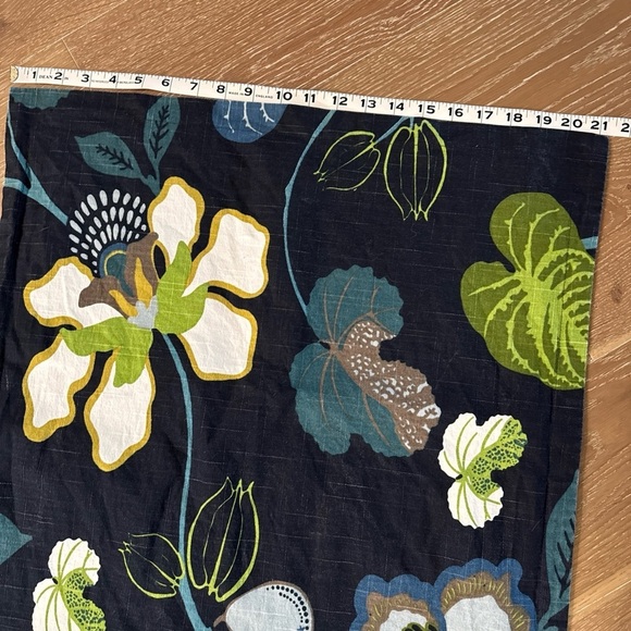 2 Crate & Barrel Augustine King Pillow Shams Floral Tropical Navy green white - Picture 4 of 6